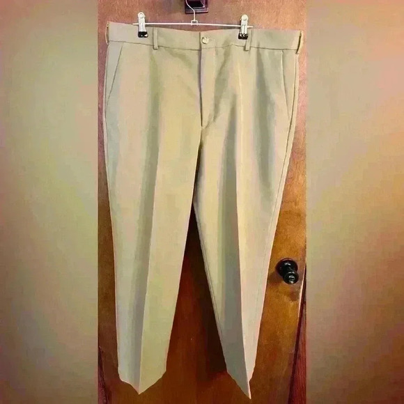 Men’s Dockers Premium Tan Dress business pants - Picture 1 of 3